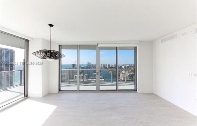 2 beds, 2 baths, $5,000, Unit # T 3509