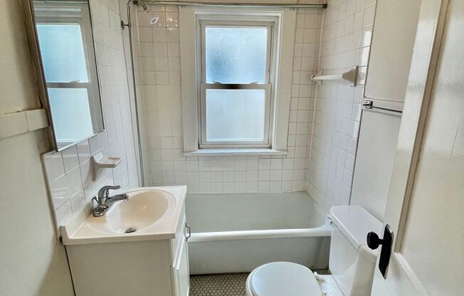 1 bed, 1 bath, 750 sqft, $1,195, Unit 306
