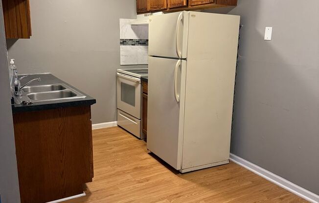 2 beds, 1 bath, 761 sqft, $1,450, Unit 105