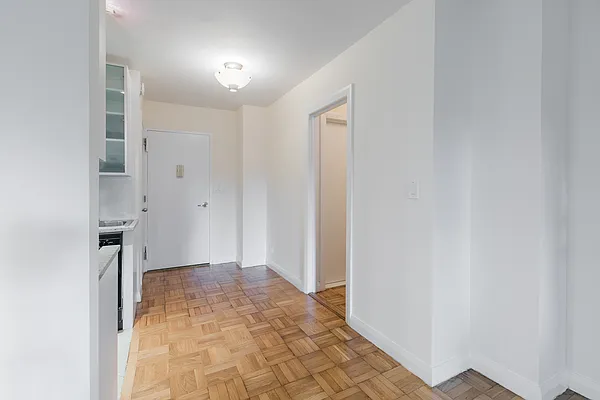 Studio, 1 bath, $3,750, Unit 14O