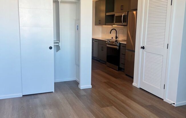 Studio, 1 bath, 406 sqft, $2,195, Unit 414