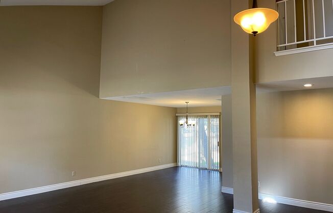 13731 Oak Pebble