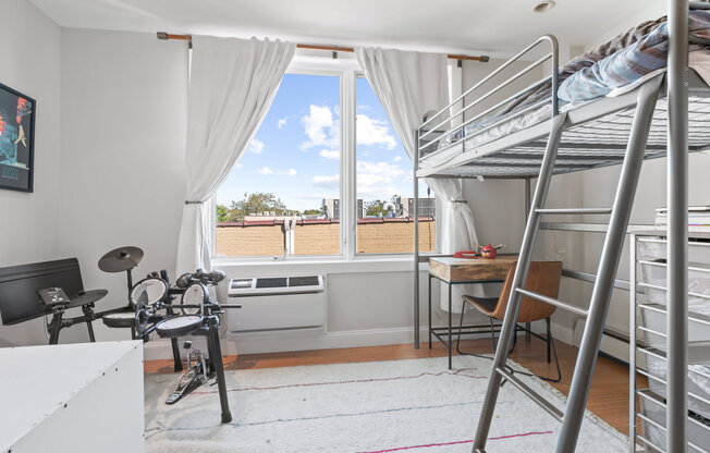 11 TERRACE PL