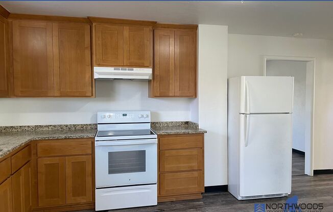 2 beds, 1 bath, $1,400