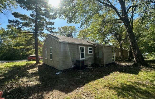 Cozy home in North Tulsa on a quiet street. Vouchers Accepted.