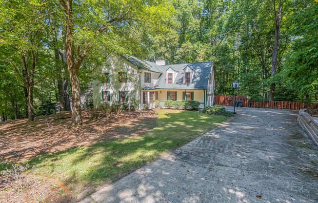 Great 5 bedroom home in desired Martins Landing Neighborhood