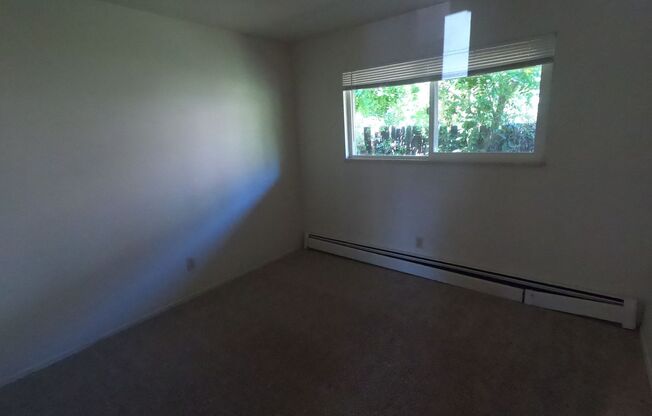 2 beds, 1 bath, 625 sqft, $2,250, Unit 03