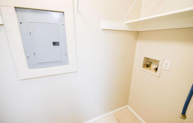 2 beds, 2 baths, 898 sqft, $1,950