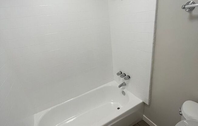 2 beds, 1 bath, 953 sqft, $2,250, Unit Unit 116