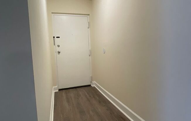 1 bed, 1 bath, 745 sqft, $1,550, Unit 14233 #A1