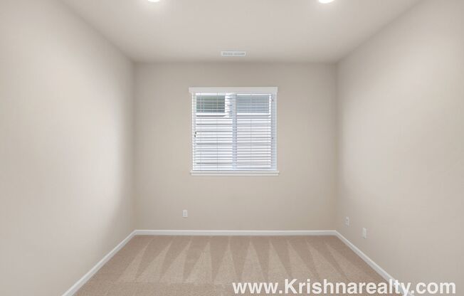 Beautiful Abbey Creek Home 5BR* 3BA* + Bonus (could be used as bedroom) Excellent Location! A+ Schools*Fncd Yard