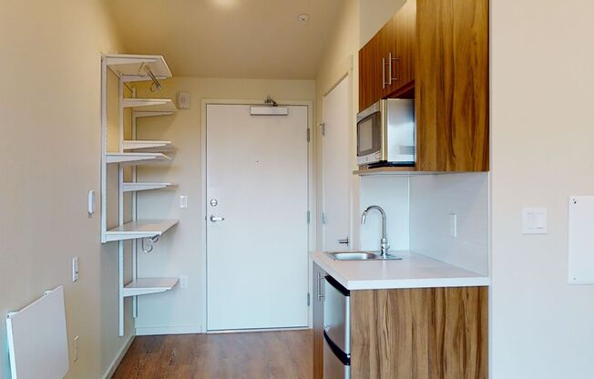Studio, 1 bath, 179 sqft, $1,295, Unit 223