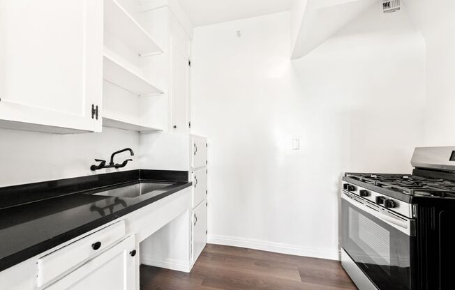 Studio, 1 bath, 510 sqft, $2,050, Unit 401