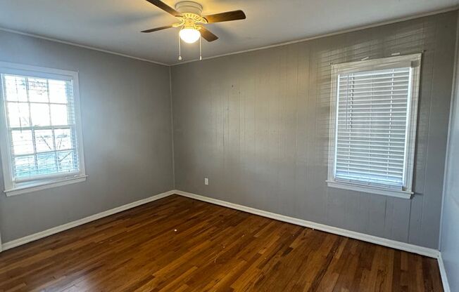 2 beds, 1 bath, $1,250