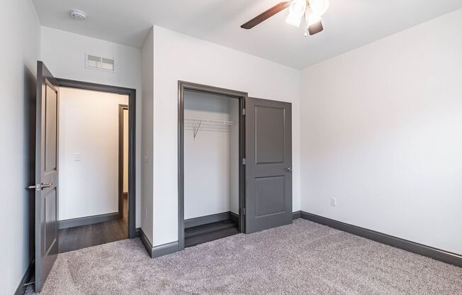 2 beds, 2 baths, 1,080 sqft, $1,075, Unit 122