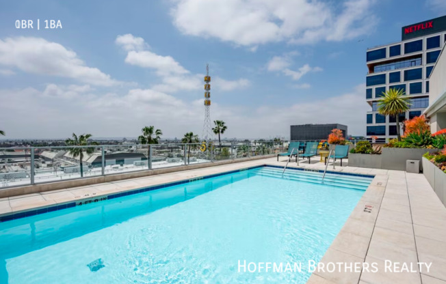 5839 W SUNSET BLVD