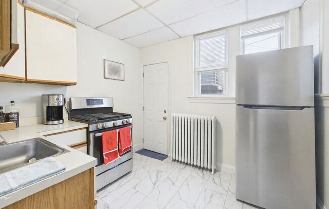 Spacious 2BR/1.5BTH House w/ W/D, Patio JUNE 10