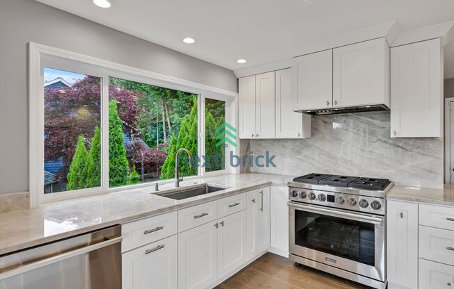Beautiful home with 4 beds, 3.5 baths for rent