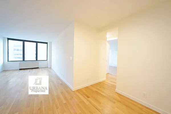 Studio, 1 bath, $6,350, Unit 6D