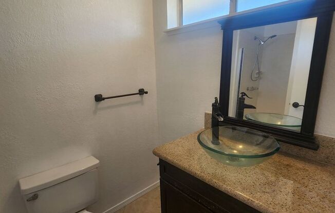 2 beds, 2 baths, $1,300