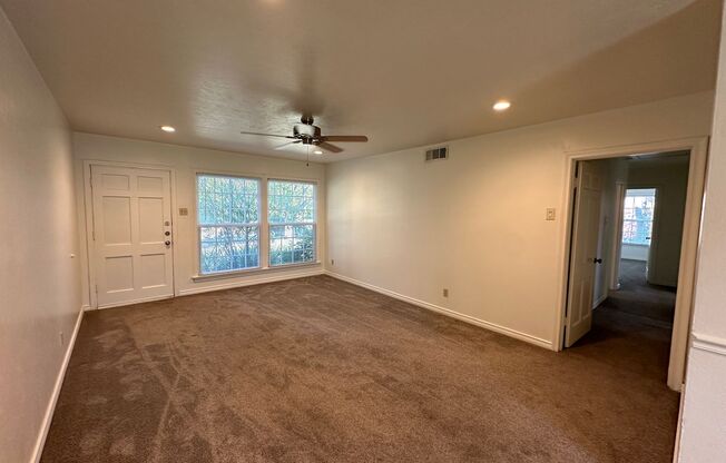 2 beds, 1 bath, 1,235 sqft, $1,550, Unit 1729 Mariposa Dr