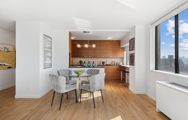 2 beds, 2 baths, 1,100 sqft, $8,500, Unit 22B