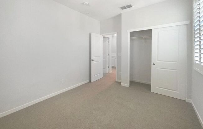 3 beds, 2.5 baths, $2,995, Unit # 65101