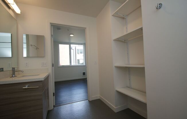 Studio, 1 bath, 367 sqft, $1,425, Unit 213 NEW