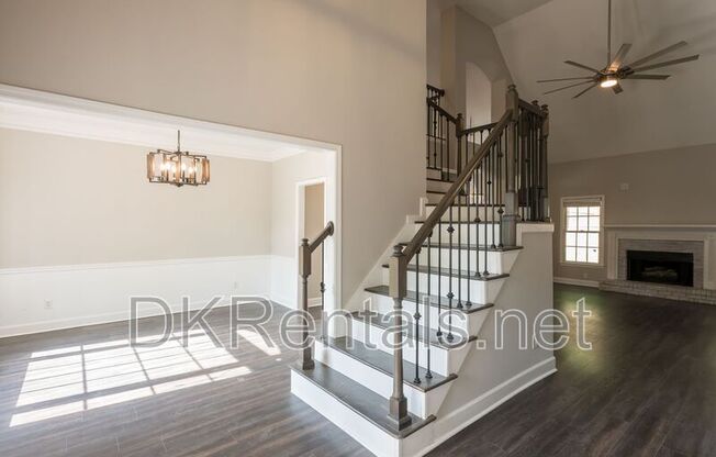 1512 FALLEN LEAF DR SW