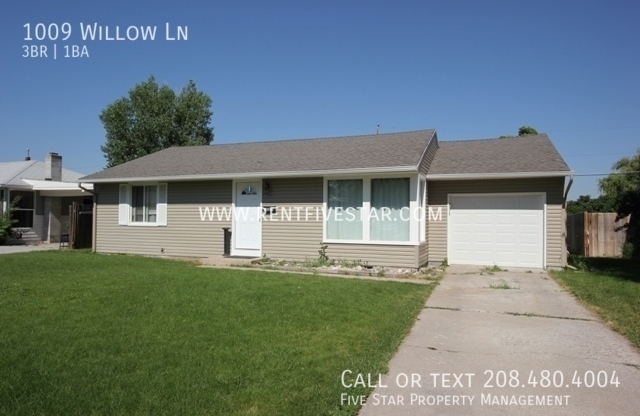 1009 WILLOW LN