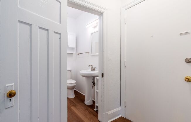1 bed, 1 bath, 598 sqft, $1,595, Unit 7