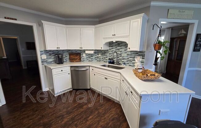 4720 WALTONS CIR