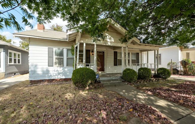 Charming Bungalow in Historic Gatewood District