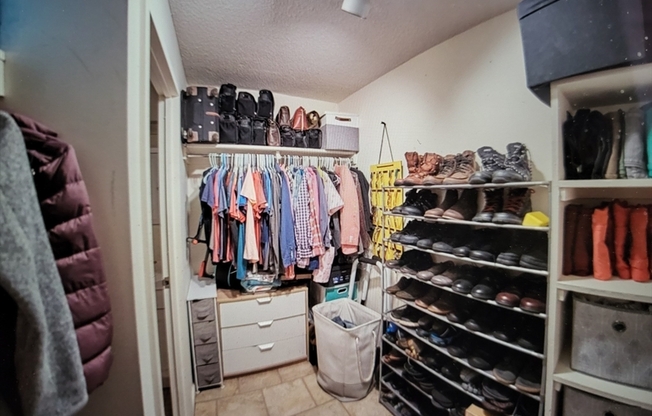 Studio, 1 bath, 500 sqft, $2,450, Unit 910