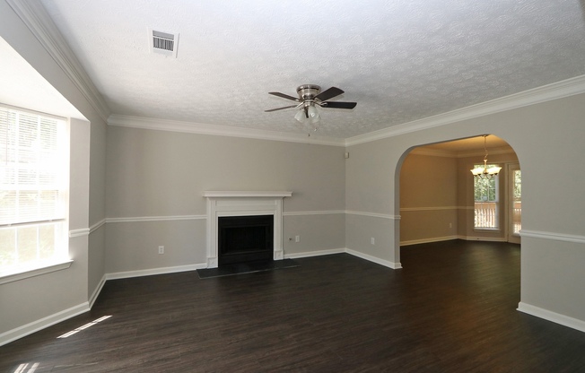 1977 Morning Walk- Fully Renovated!
