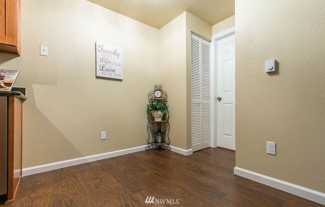 1 Bedroom 1 Bathroom + Amenities in Mountlake Terrace