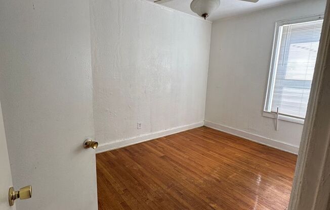 1 bed, 1 bath, $750, Unit 201