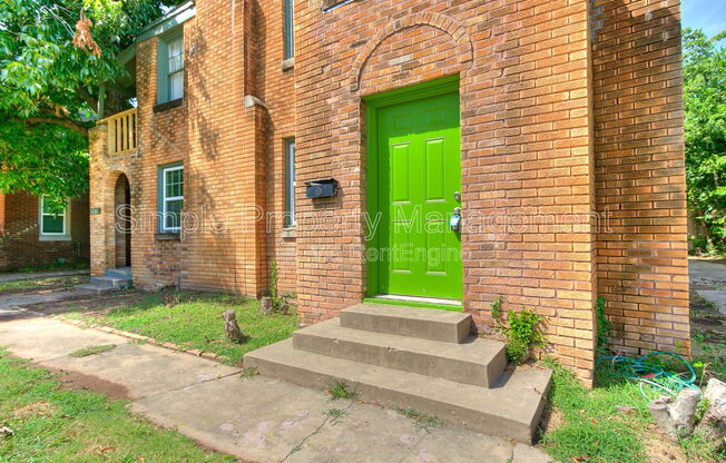 1841 N GATEWOOD AVE
