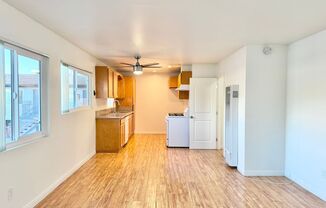 2 beds, 1 bath, $2,525, Unit 324 Apt #10