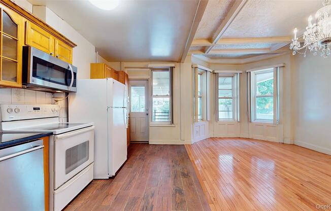 479 IRVING AVE