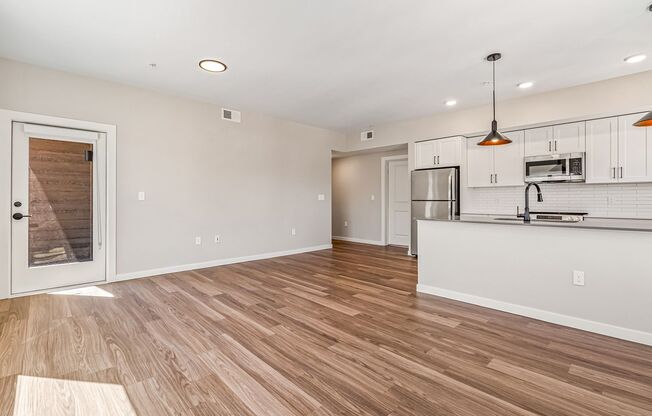 3 beds, 2 baths, 1,281 sqft, $2,199, Unit 1-310