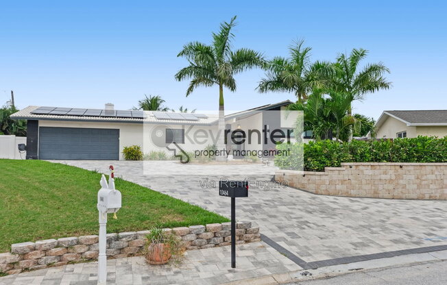 3 beds, 2 baths, 2,000 sqft, $3,490