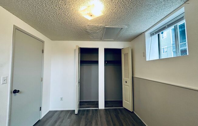 1 bed, 1 bath, 725 sqft, $1,175, Unit B