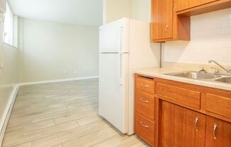 1 bed, 1 bath, 550 sqft, $1,085, Unit 03