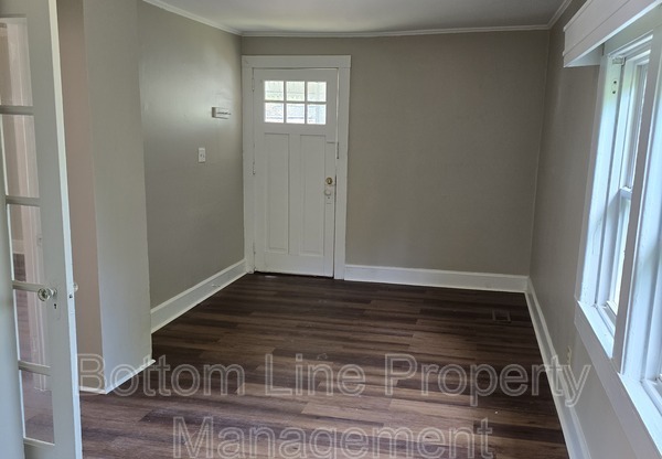 182 CABARRUS AVE E