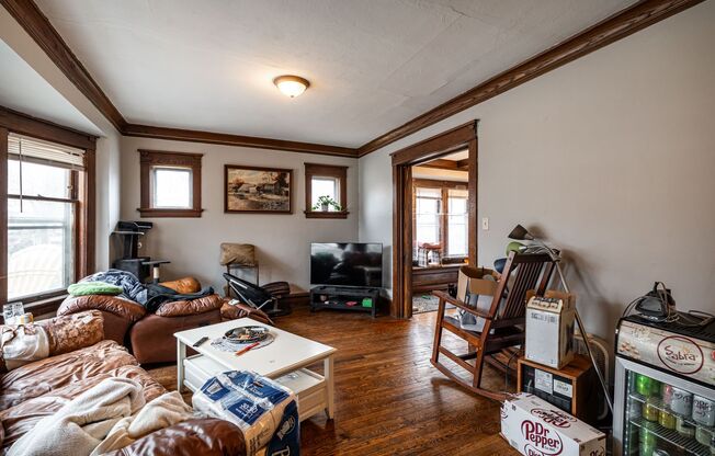 1831 Kenwood Rare Lower across from UWM