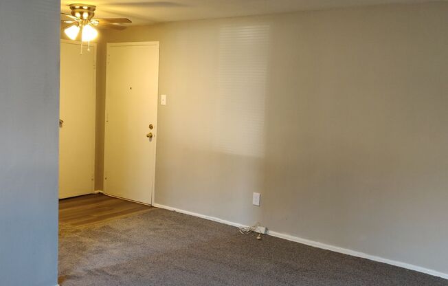 1 bed, 1 bath, 515 sqft, $800, Unit 1745-44