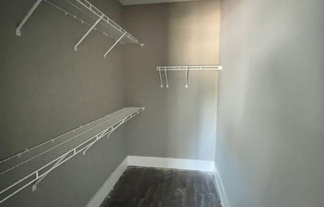 1 bed, 1 bath, 824 sqft, $975, Unit 1211