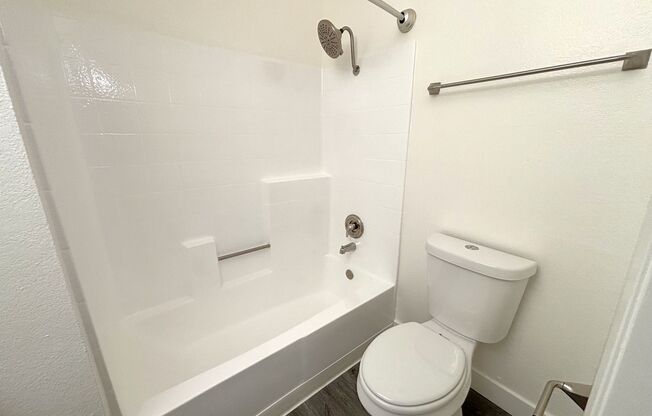 2 beds, 2 baths, 1,150 sqft, $2,195, Unit 201