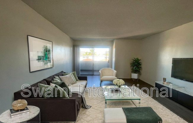 332 W REGENT ST